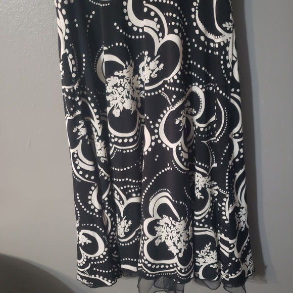 Speechless Black Floral Dress Size Small - Picture 6 of 8